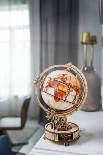 ROBOTime - Luminous Globe 2