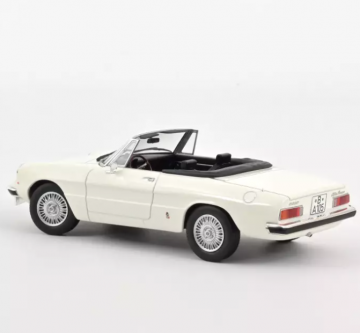 Alfa romeo 2000 spider 1978 white 3