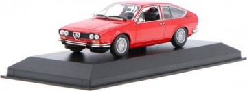Alfa romeo alfetta gtv 1976 rood 1