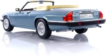 Jaguar xj s 53 he convertible 1988 licht blauw 3