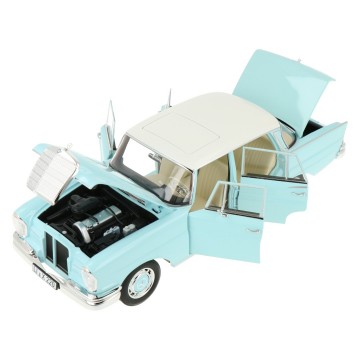 Mercedes benz 220 s 1965 licht blauw 2