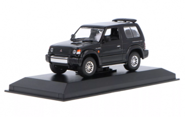 Mitsubishi pajero swb   1991   black 1