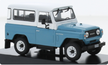Nissan patrol 300 h 6 lichtblauw