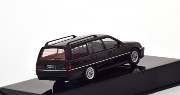 Opel omega a2 caravan 1990 zwart 2