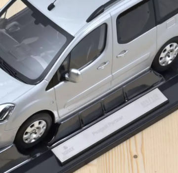 Peugeot partner 2016 silver 2