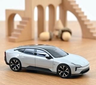 Polestar 5 2025 magnesium grijs