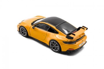 Porsche 911 992 gt3 2023 geel 4