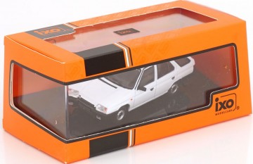 Skoda forman 1990 wit 3