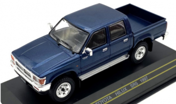 Toyota hilux sr5 donkerblauw