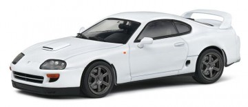 Toyota supra mk4 2001 wit 1