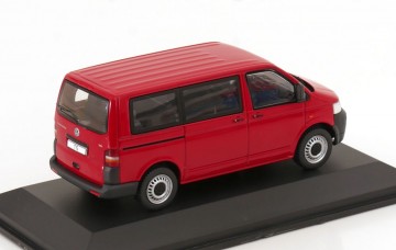 Volkswagen t5 2003 rood 2