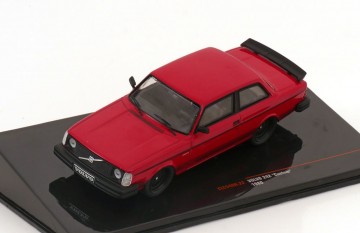 Volvo 242 custom 1980 rood 1