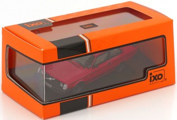 Volvo 242 custom 1980 rood 3